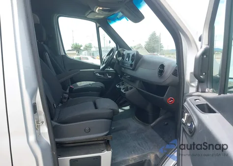 2019 Mercedes-Benz Sprinter 2500 High Roof V6/Standard Roof V6 из США, поврежденный, VIN WD4PF0CD1KP054290